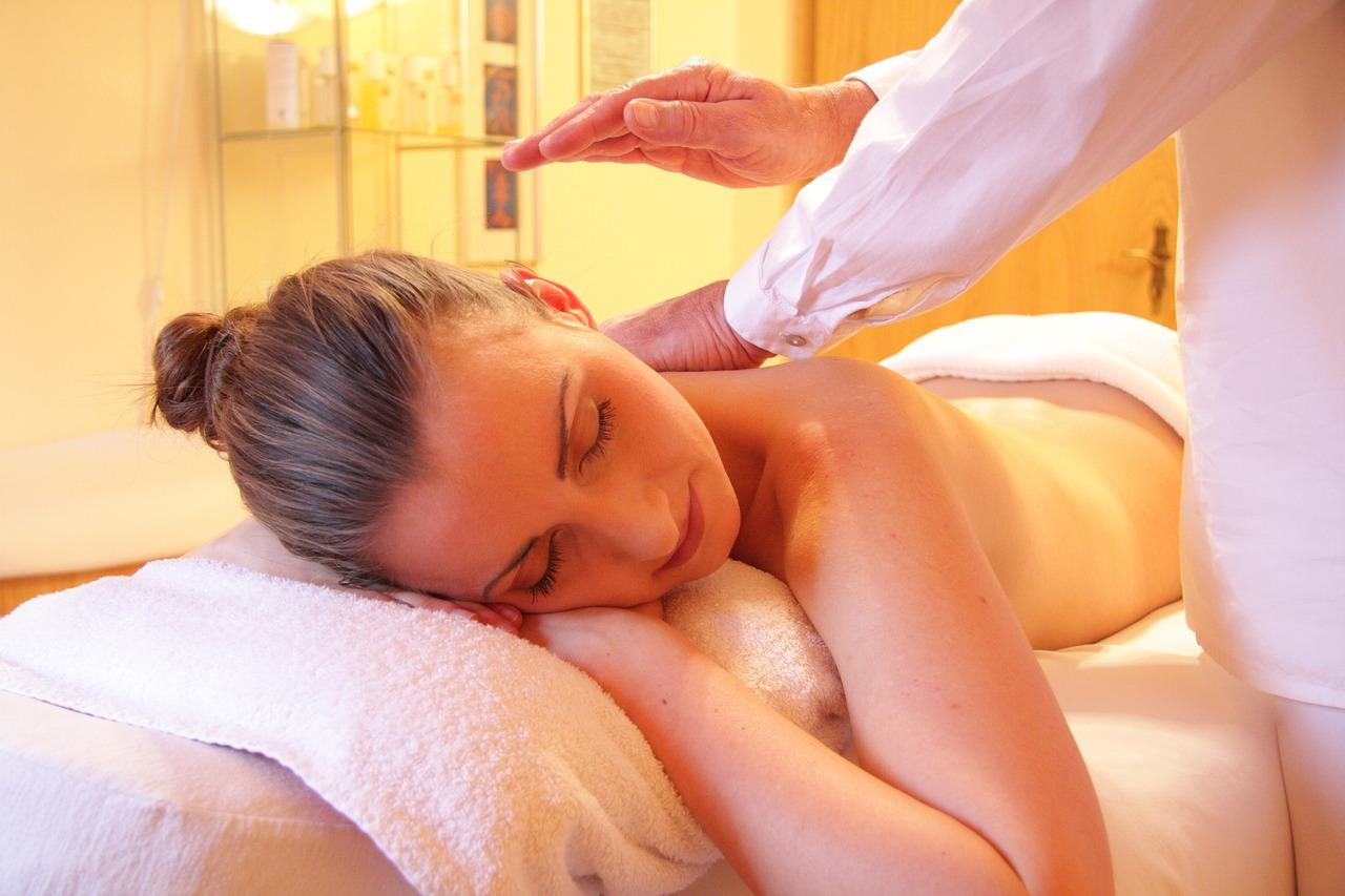 Wellness en massageopleiding bij Anand.nl als bron van wijsheid en kennis voor holistische gezondheid